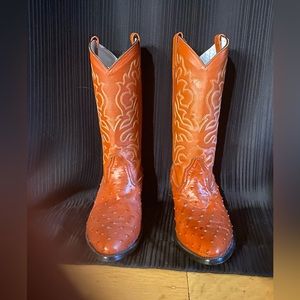 Cowboy boots/Genuine ostrich leather (size 11 Canadian) Brand new